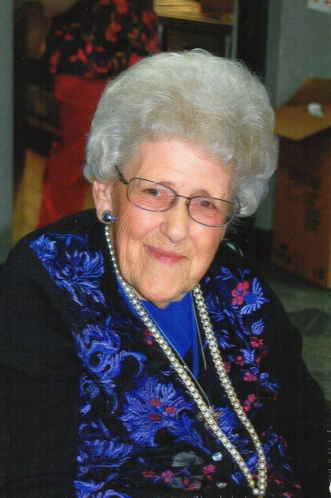 Mildred E. (Jacobson) Lewellyn Profile Photo