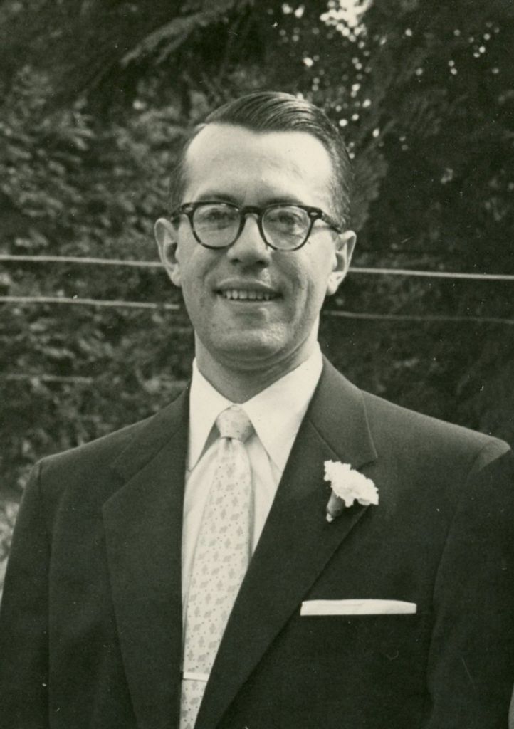 John Richard "Dick" Holzapfel Profile Photo