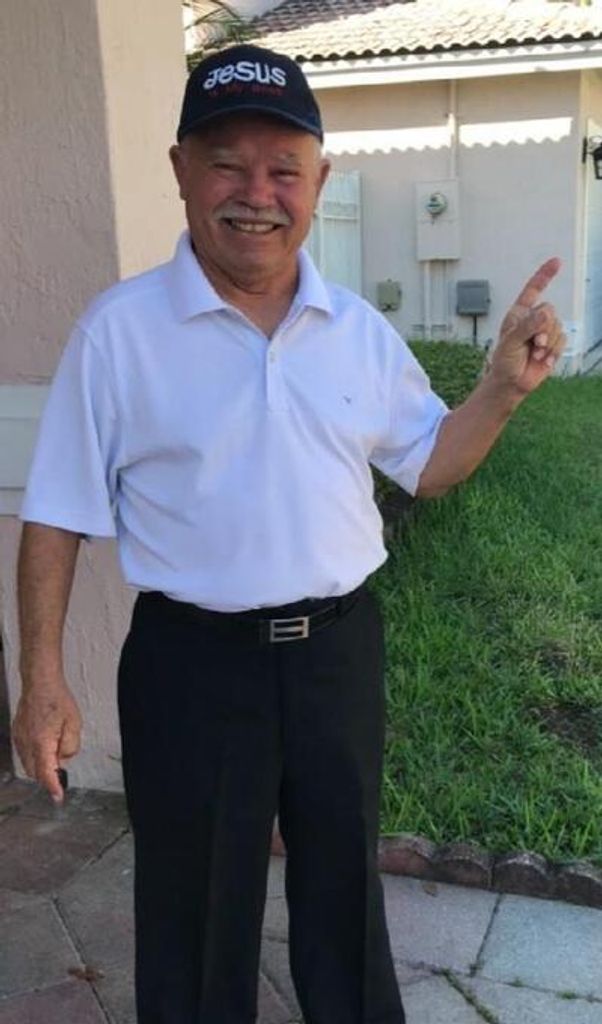 Salvador Arteaga Profile Photo