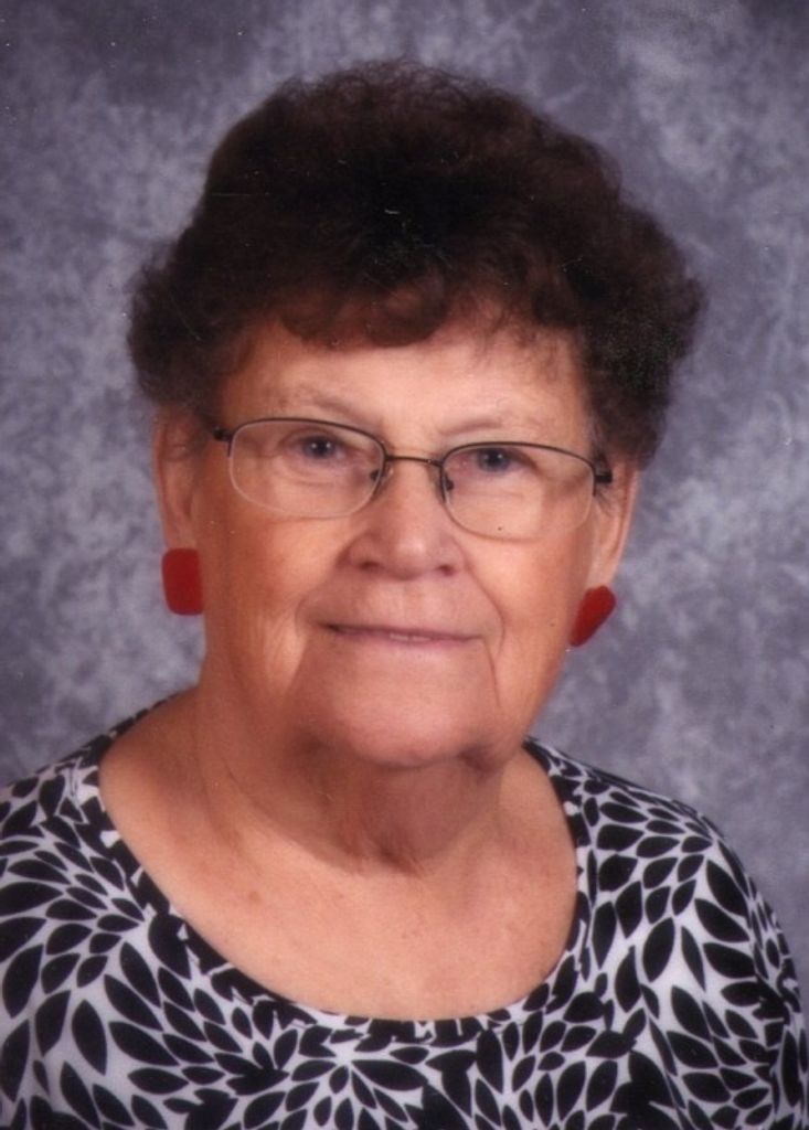 Mary Lou Collins Profile Photo