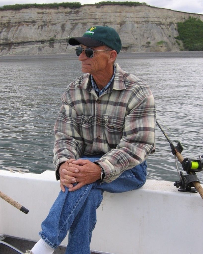 Desmond Lewis Witt Profile Photo