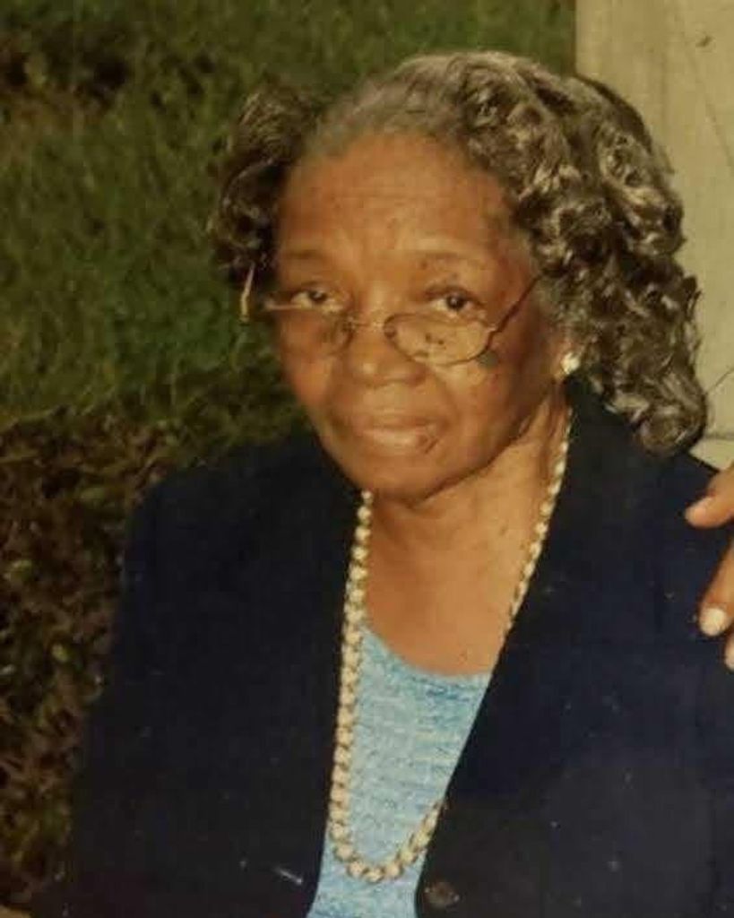 Deaconess Flossie Mae Mitchell