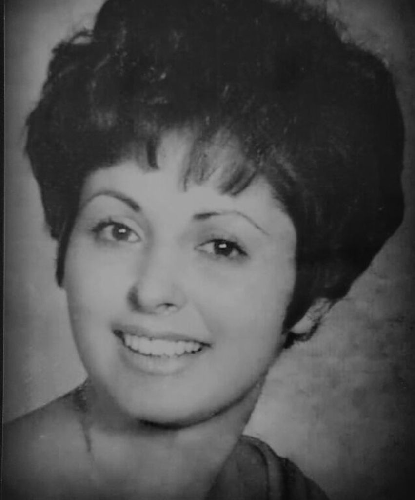 Macdonald, Carmalita Profile Photo