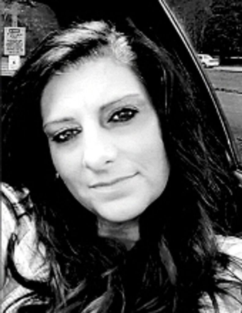 Chenequa (Nikki) Howard  Looper Profile Photo