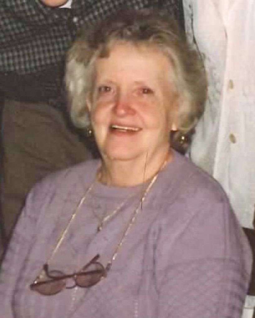 Betty Lou Essa