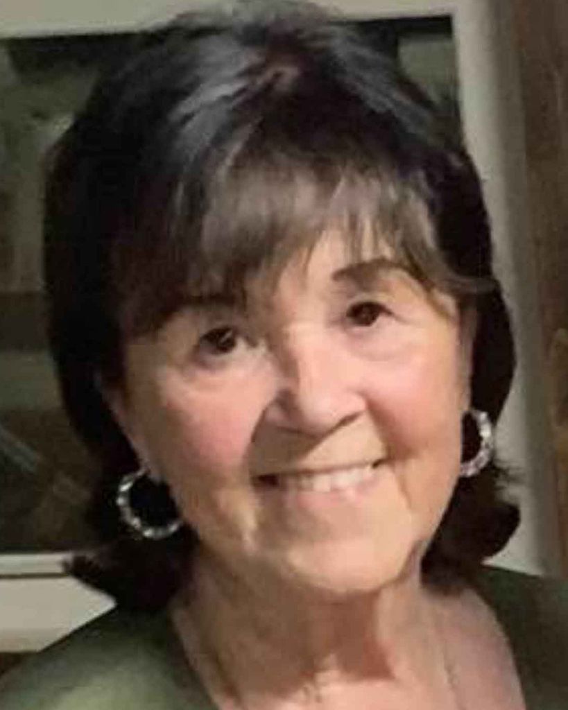 Beverly Trahan Giardelli Profile Photo