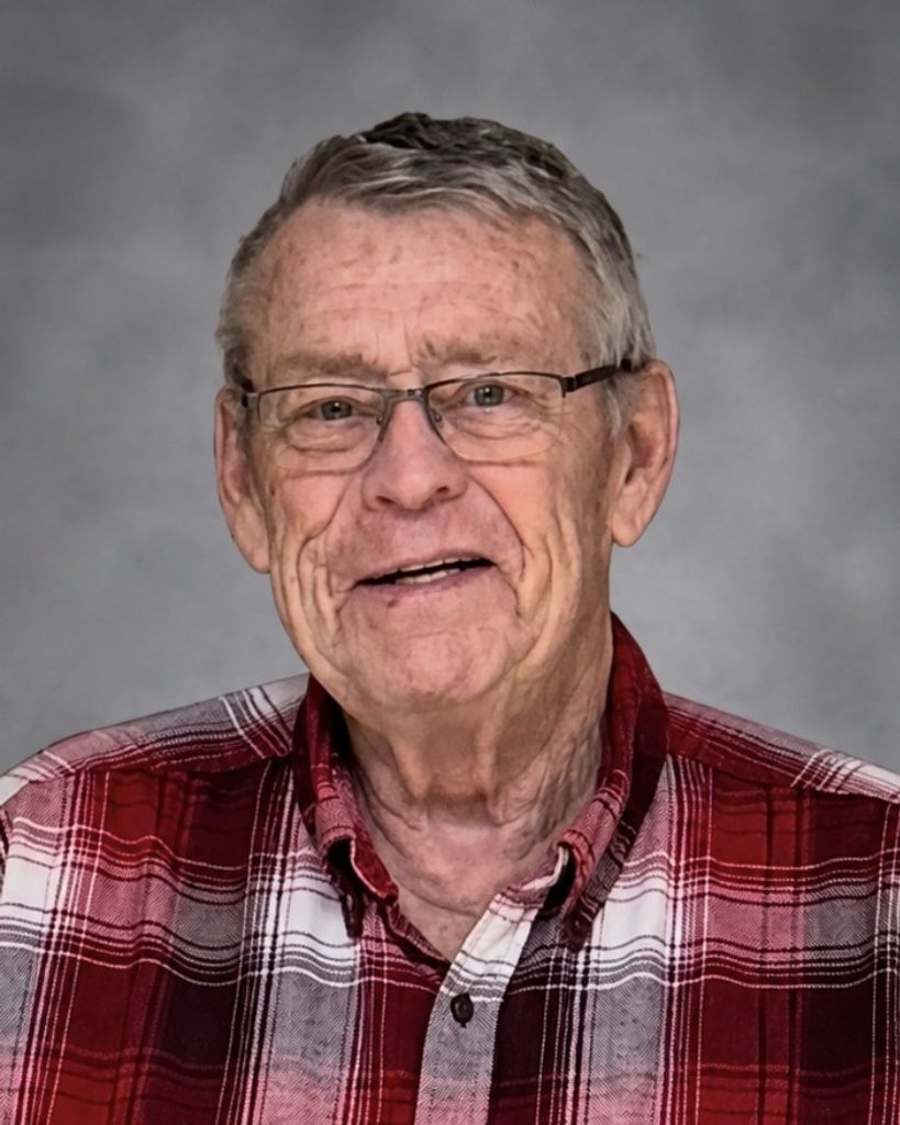 Roger Elmer Lucht Profile Photo