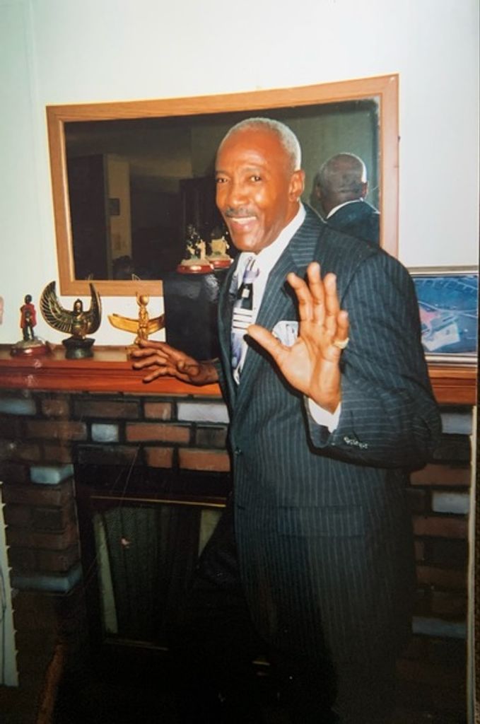 Clifton Christopher Profile Photo