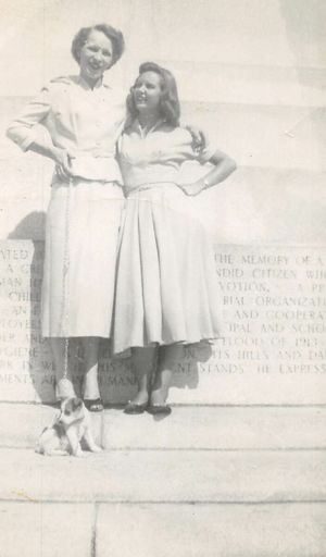 Irene (Wright)  Simpson photo gallery thumbnail 289 of 296