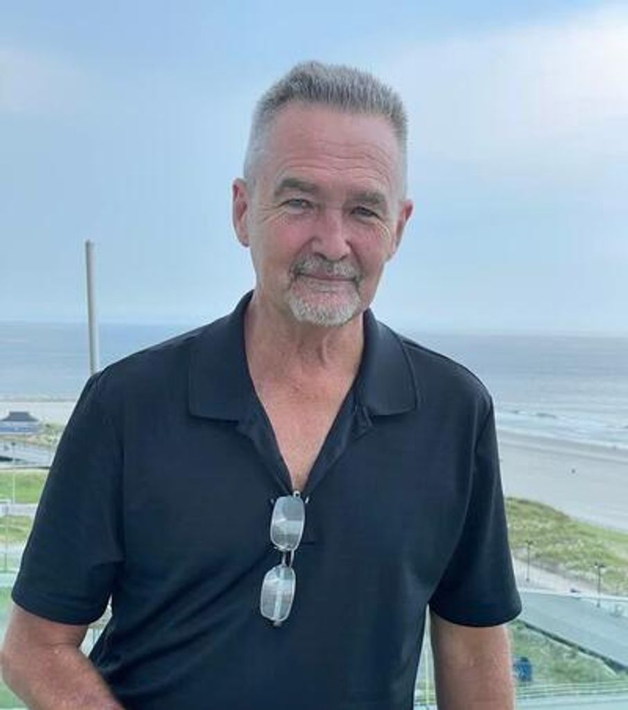 Chris Robinson Profile Photo
