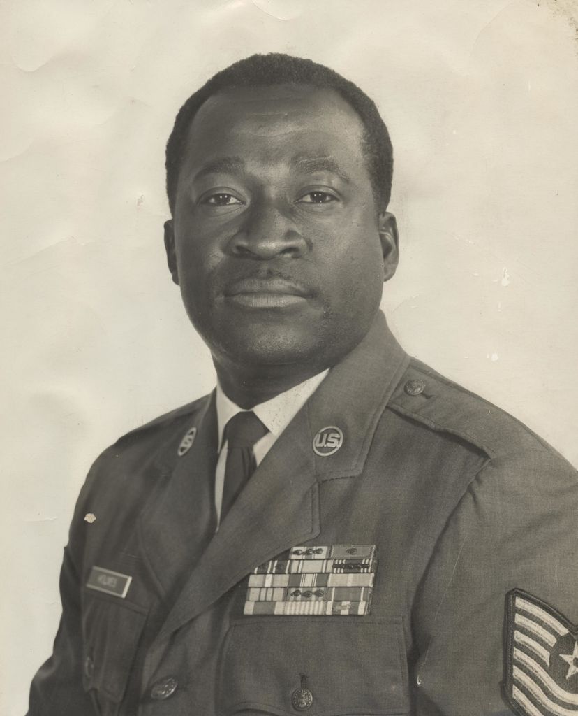 George Lee Holmes