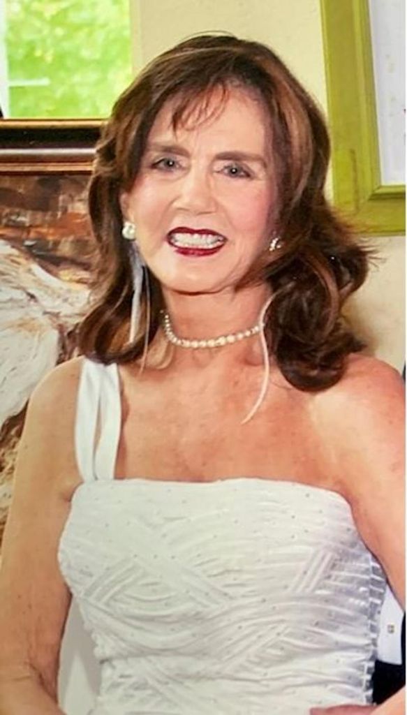 Suzanne "Suzy" Spalding Robbins Profile Photo