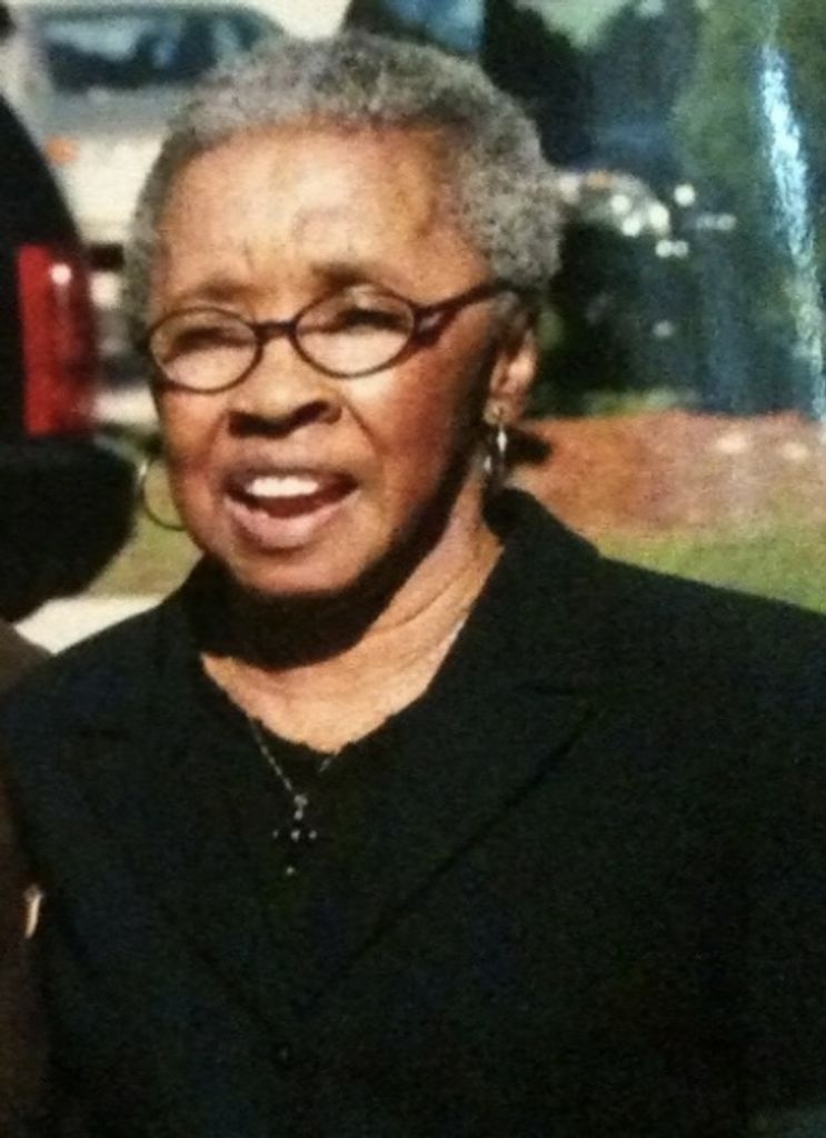 Ellen Deville Profile Photo