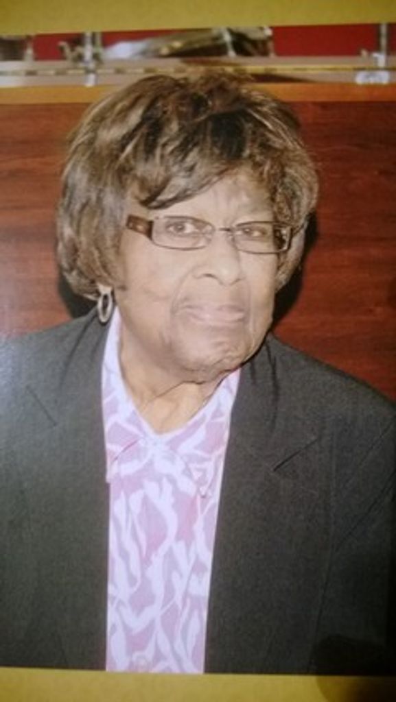 Anna E (Smith)  Tucker