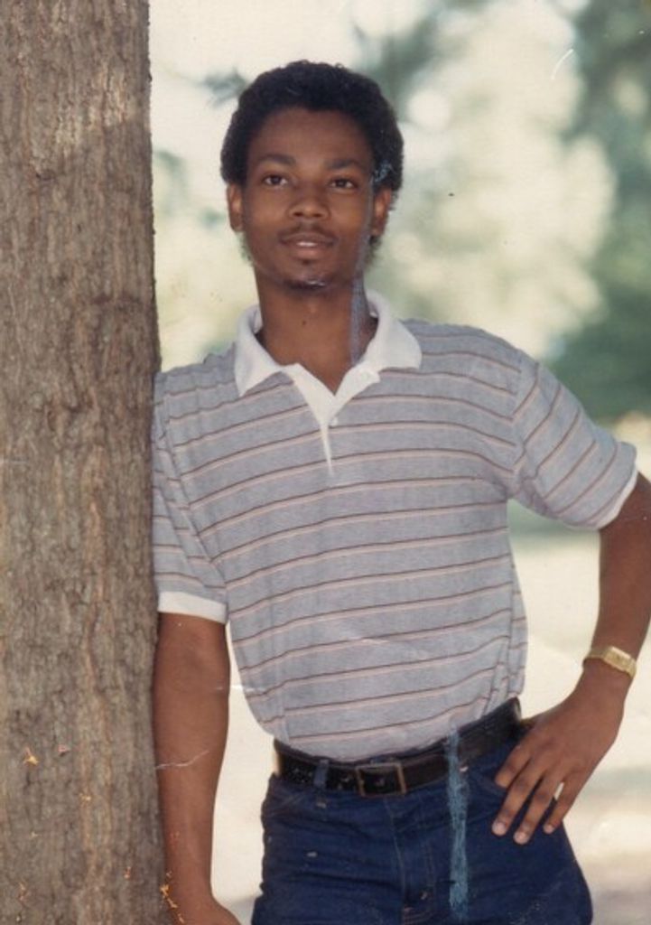 Mr. Lorenza "Lo" Lodge