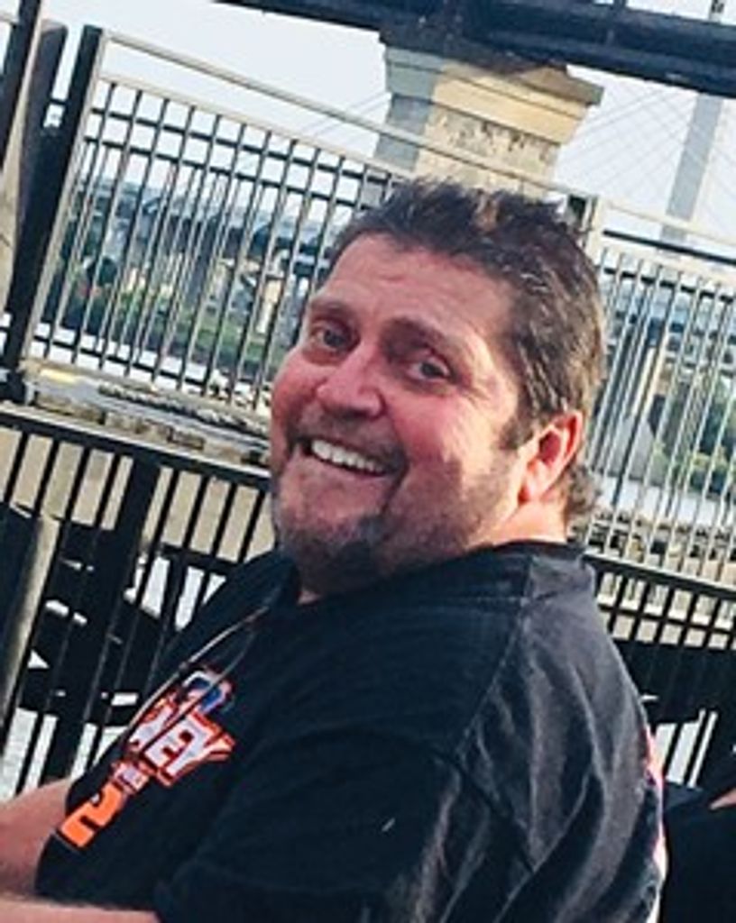 Daniel Lee Hill Profile Photo