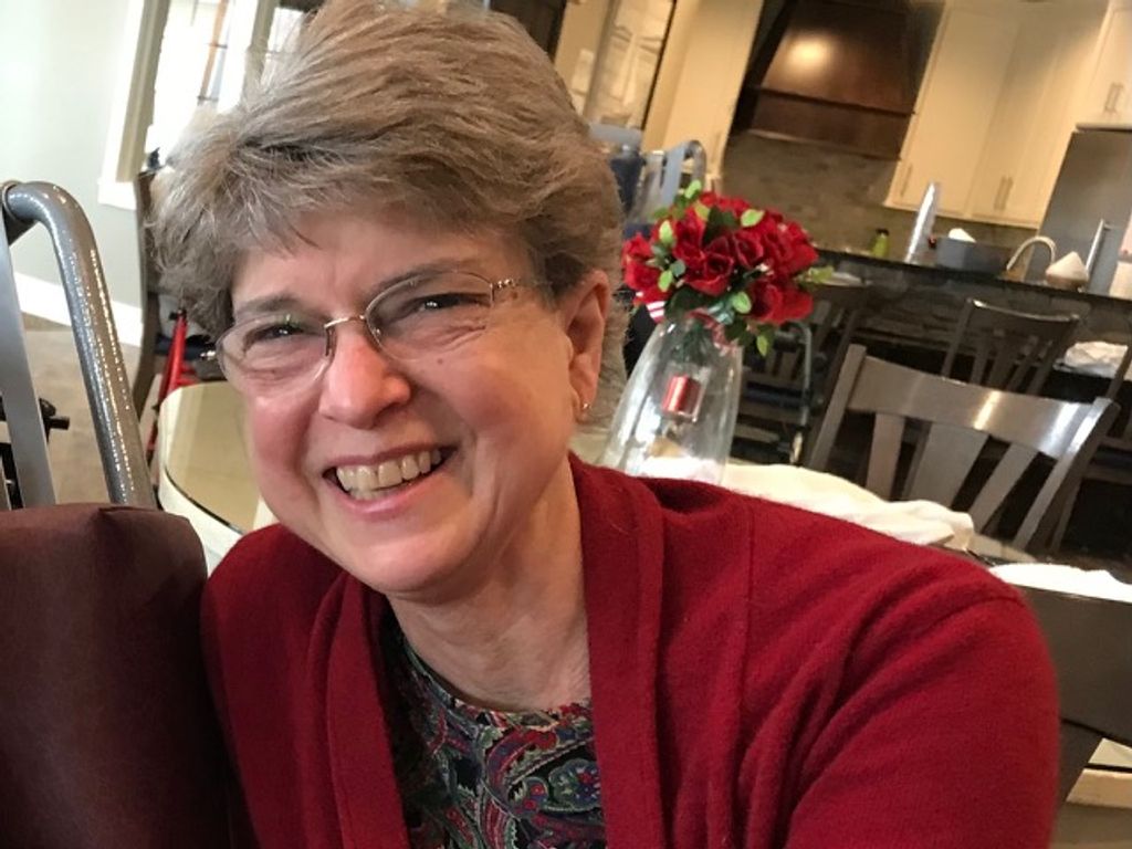 Suzy (Schmidt) Robertson Profile Photo