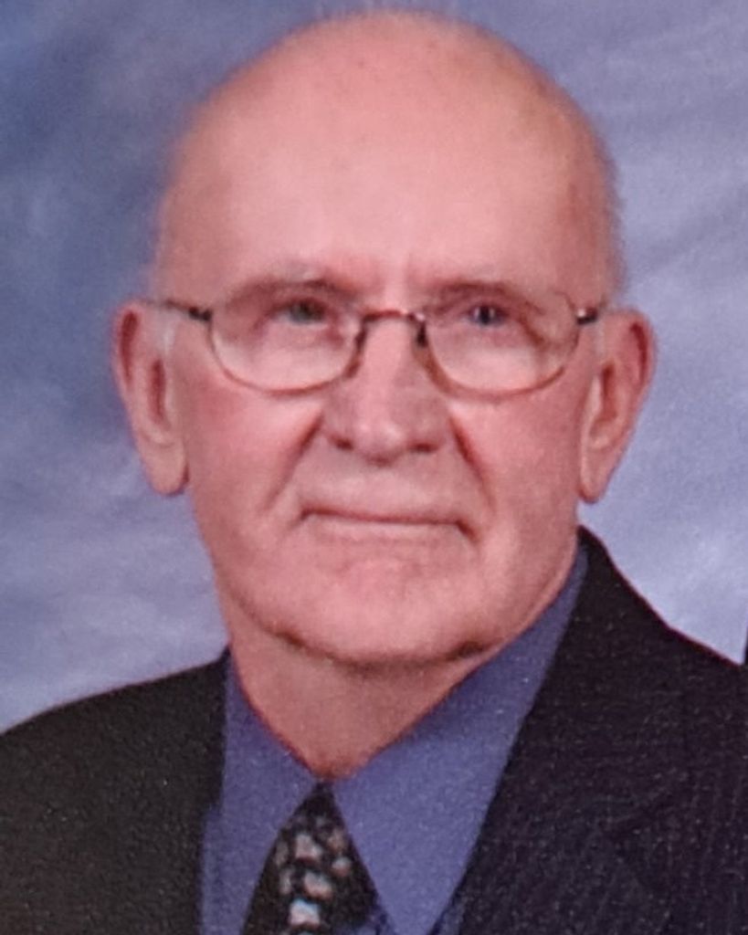 Howard Thomas Etgen Profile Photo