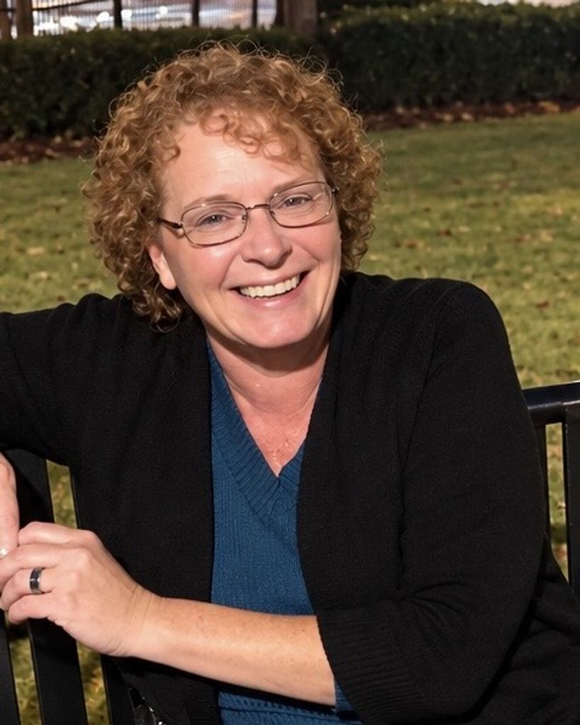 Amy Giles Profile Photo