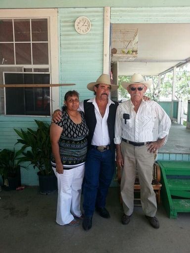 Santos Valdez Sr. photo gallery thumbnail 133 of 151