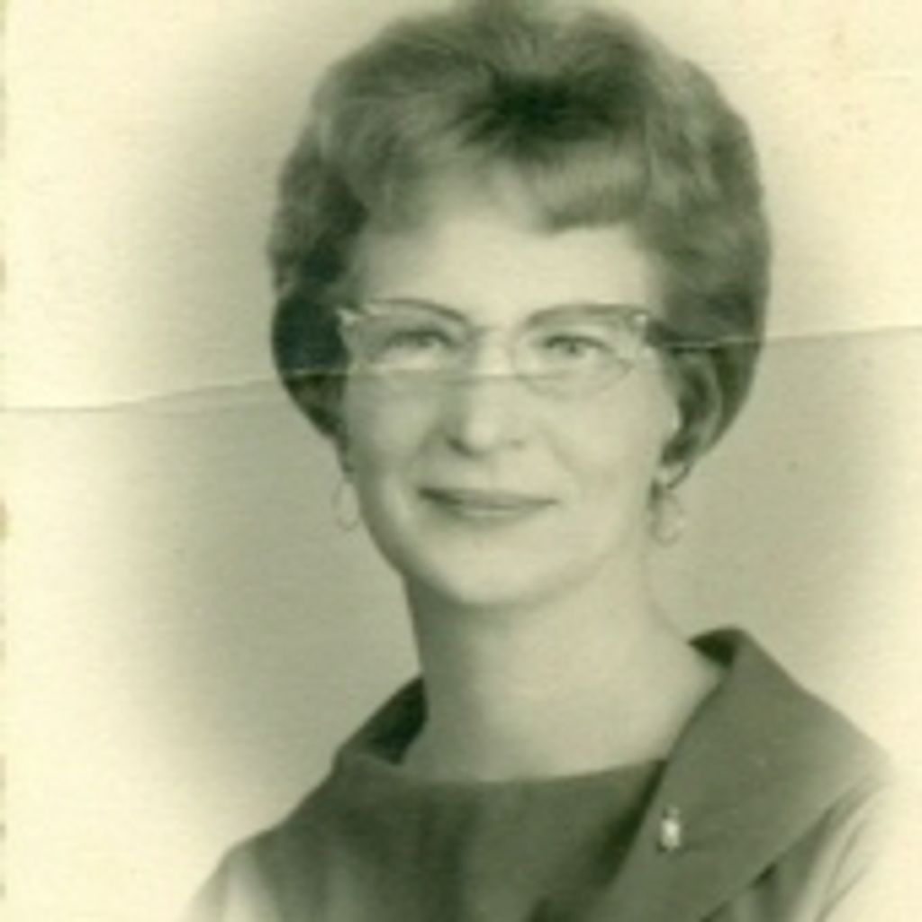 Aurelia "Rae" E Husnik