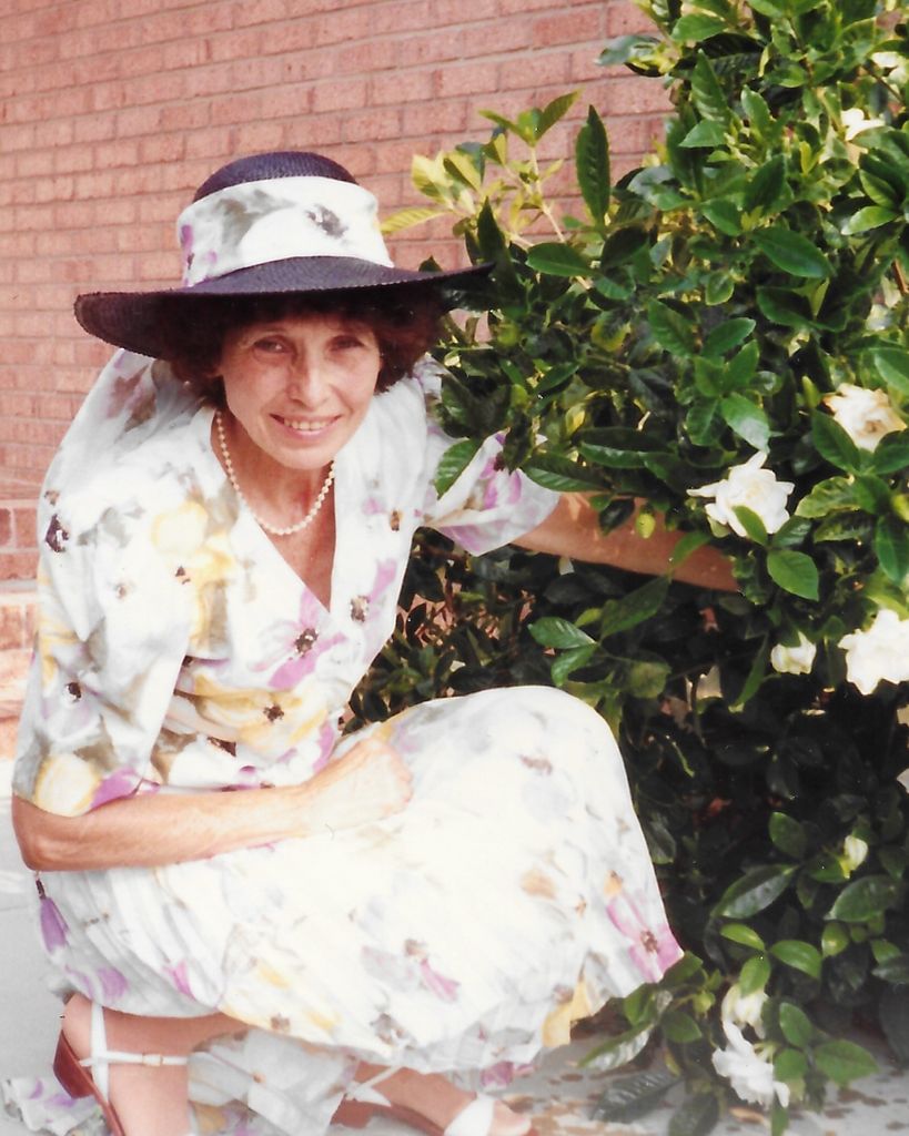 Eleanor Walter Profile Photo