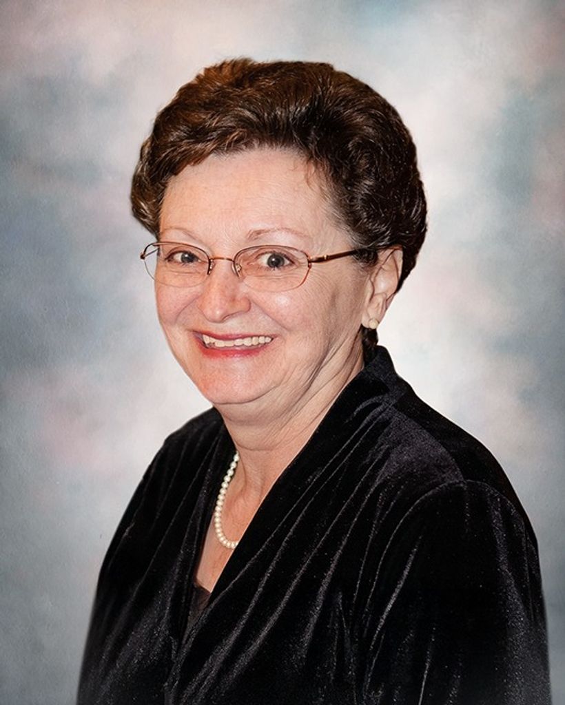 Gloria Bellow