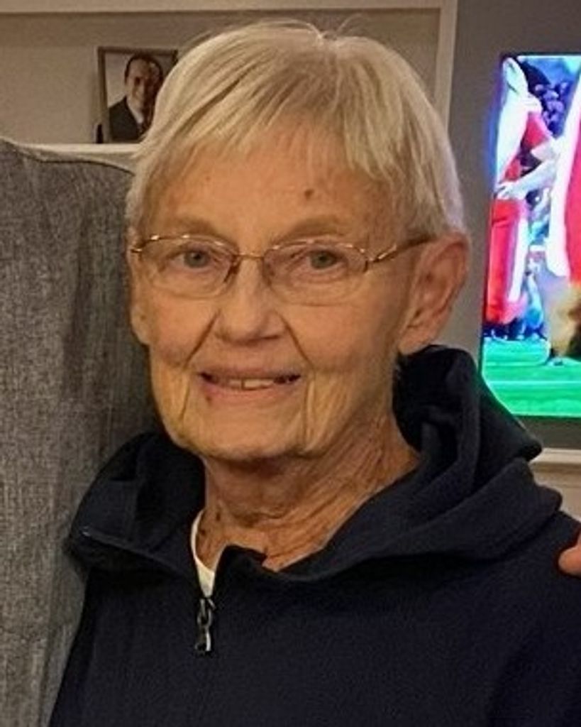 Linda May (Davidson) Lewis Profile Photo