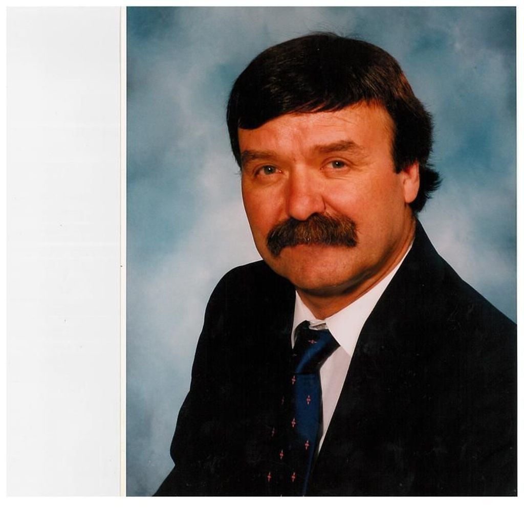 Richard Descoteaux Profile Photo