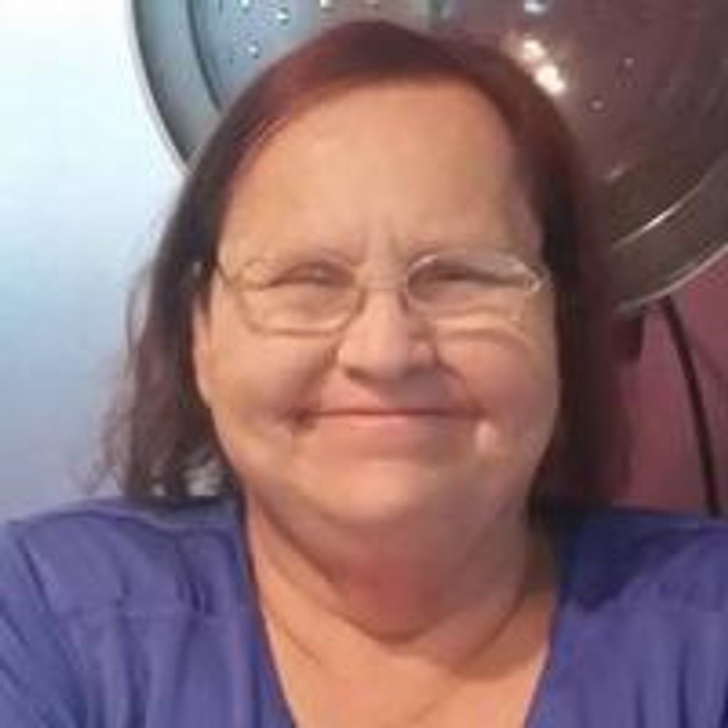 Ellen L. Hoyles