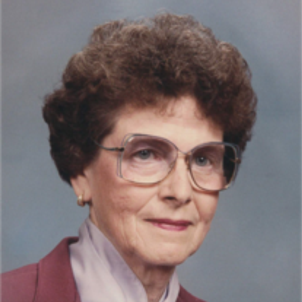 Lois Maxine Young