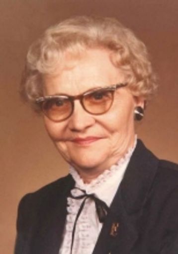 Pauline Erickson photo gallery thumbnail 1 of 1
