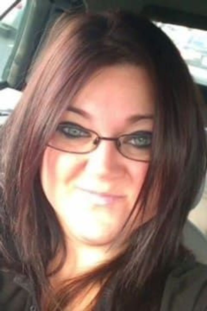 Crystal Lee Moss Profile Photo