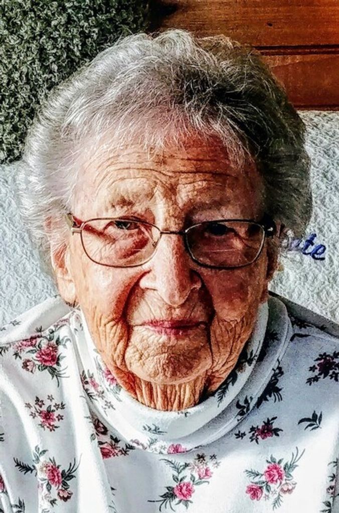 Enola Craig Profile Photo