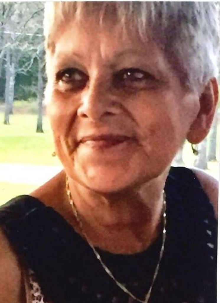 Mary Lou Carlson Profile Photo