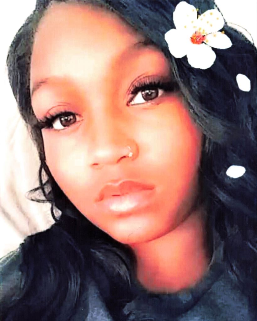 Aundrea "Auni" NaChelle Artis