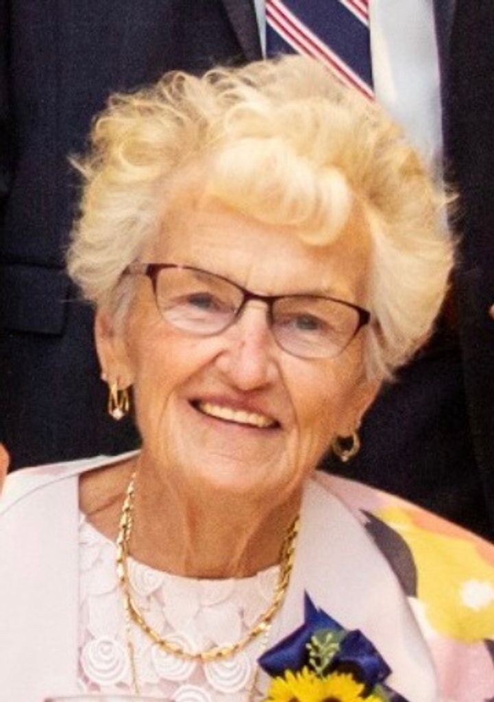 Celie Dolores (Macdonald)  Grove Profile Photo