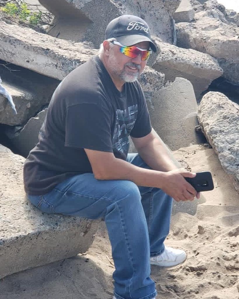 Bruce Carpenter Profile Photo