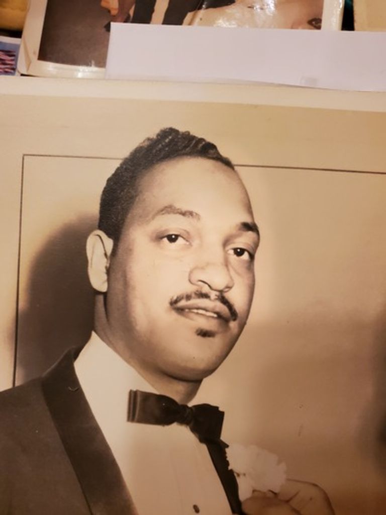 Robert Vance Logan, Sr. Profile Photo