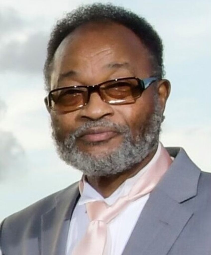 Jonathan Kinchen, Sr. Profile Photo