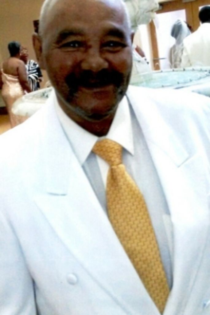 Ronald L Morris