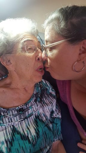 Clorinda Maria Gonzales photo gallery thumbnail 23 of 90