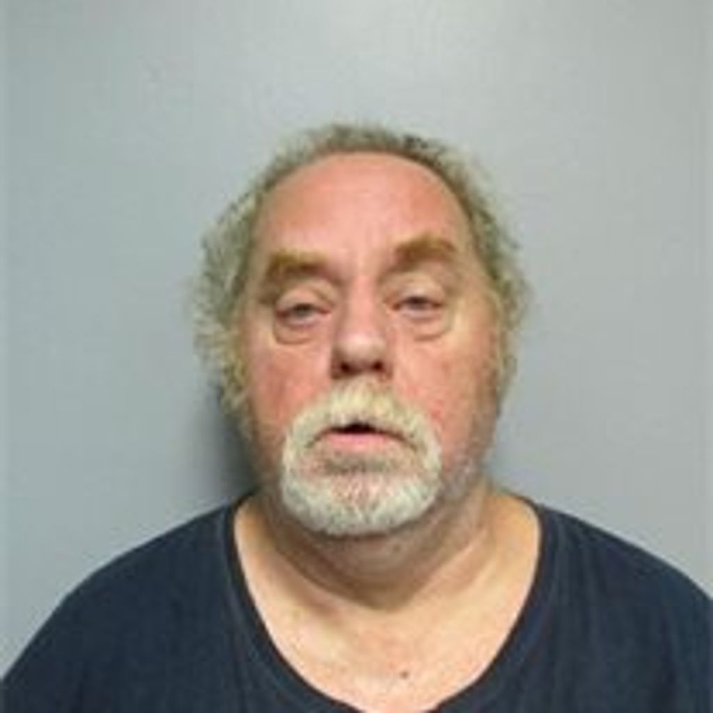 Robert Earl Barnes