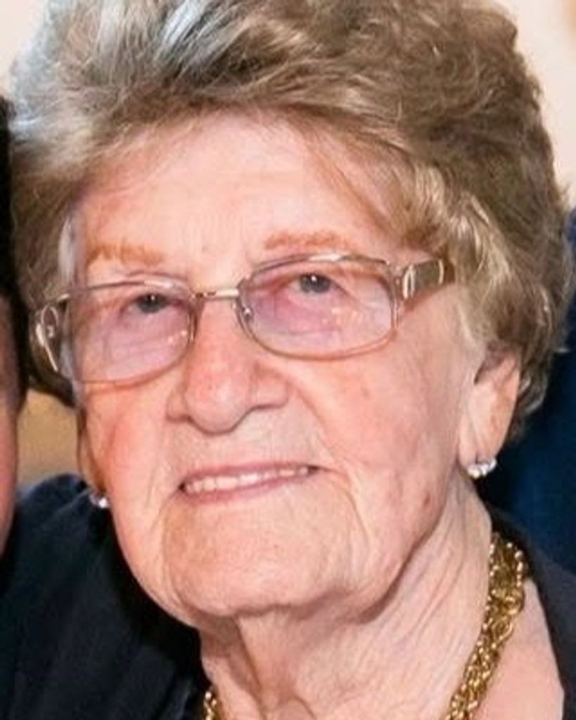 Betty Mizikar