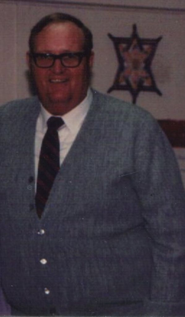 Leon D Timothy