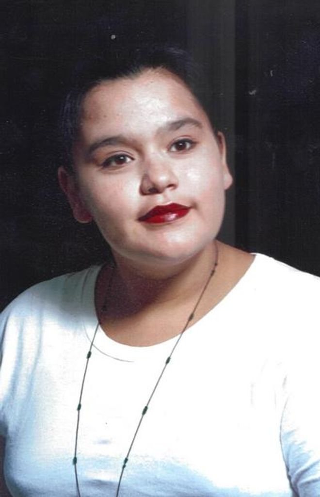 Maria Elena Flores Escalante Profile Photo