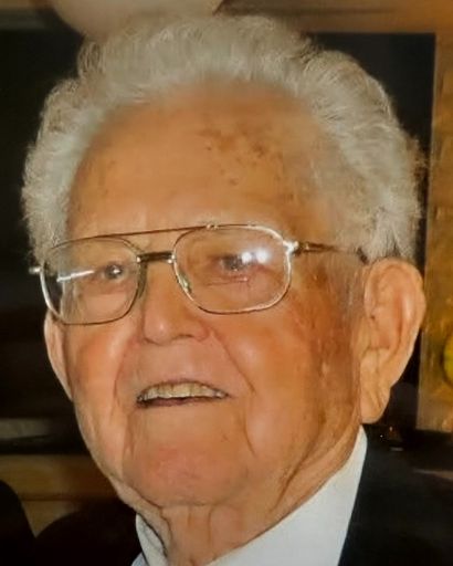 Russell Lee Edwards's obituary image