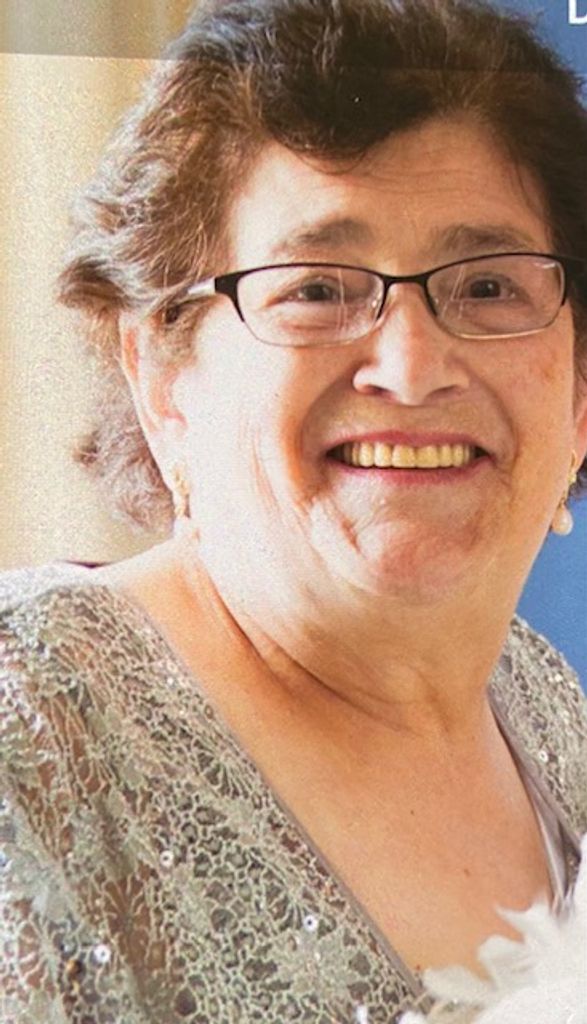 Maria E. (Paiva)  Silva