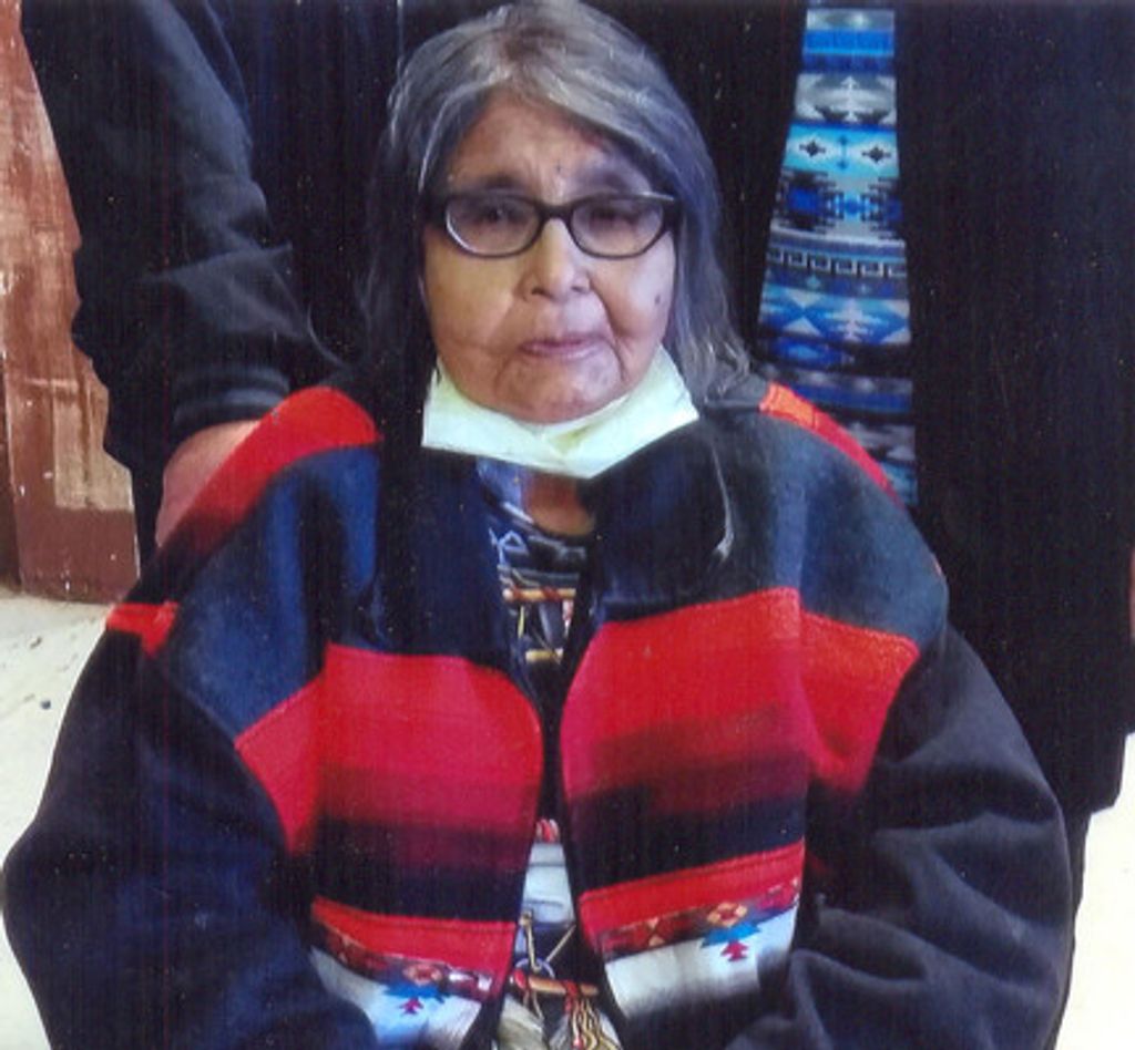 Fern Marie Ringing Shield "Peneaux" Profile Photo