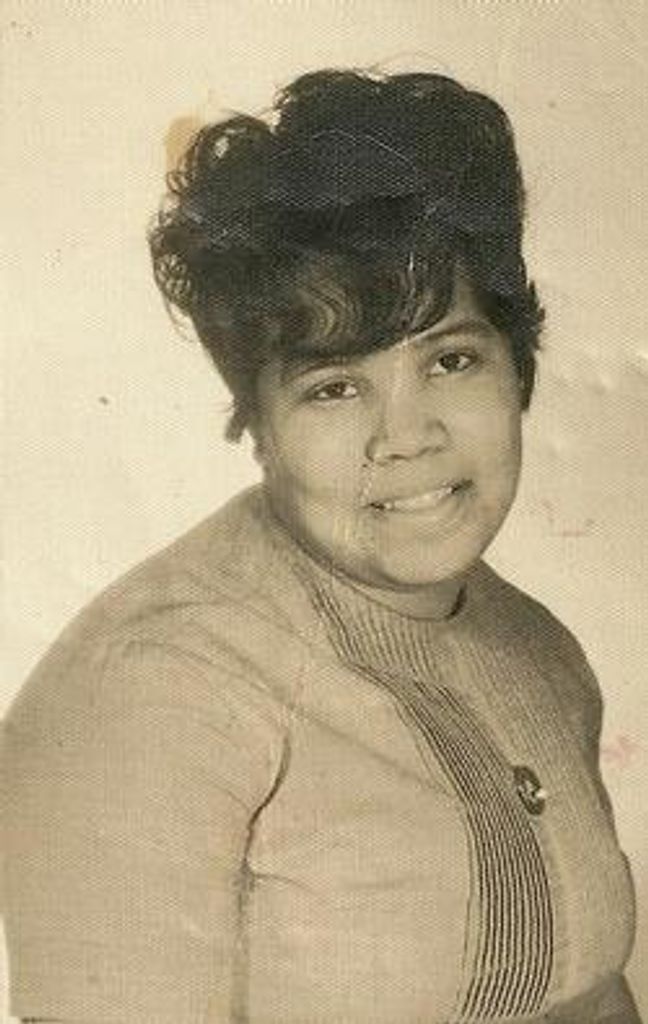 Valerie Yvonne Quarles